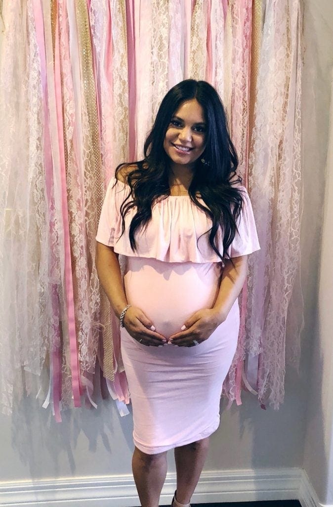 casual baby shower outfit