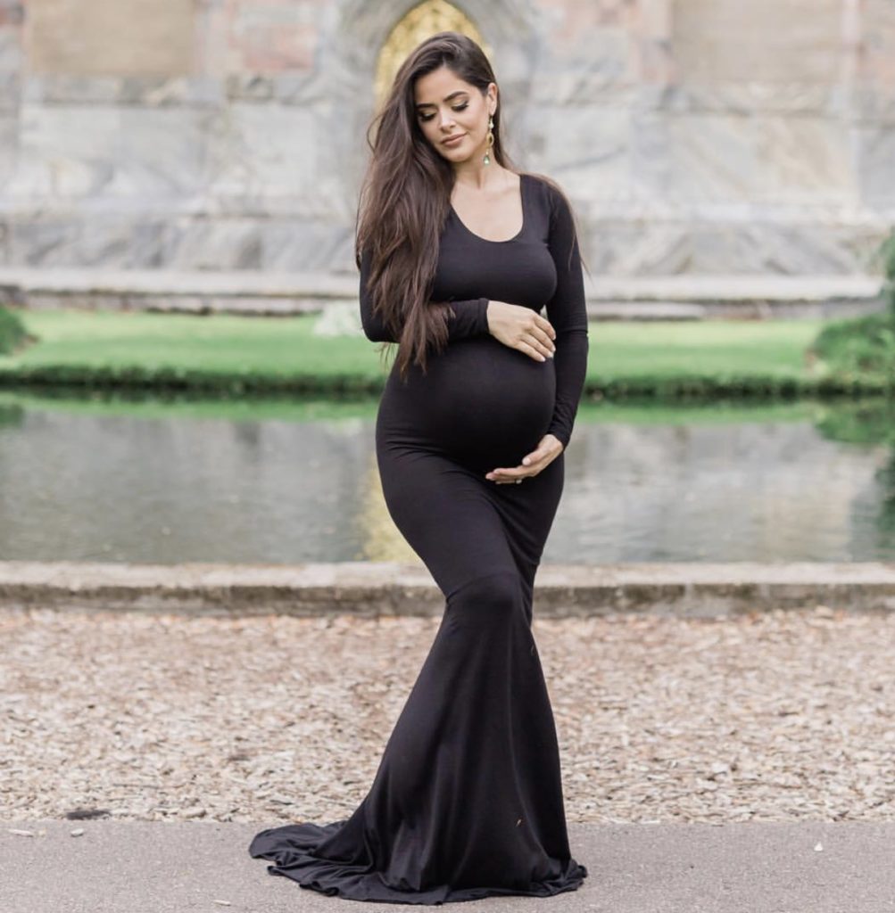 maternity gown blog post