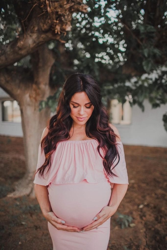 How To Prepare For Your Maternity Portrait Session [Full Guide]