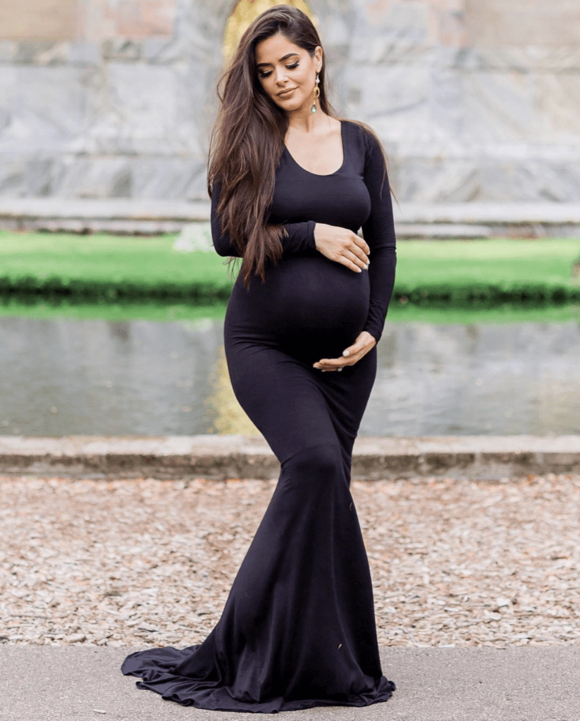 Fall Maternity Photoshoot Ideas- Sexy Mama Maternity