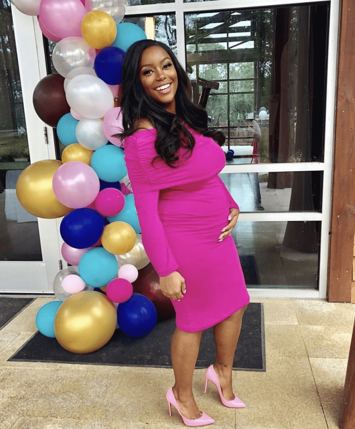 Cute pink 2024 maternity dresses