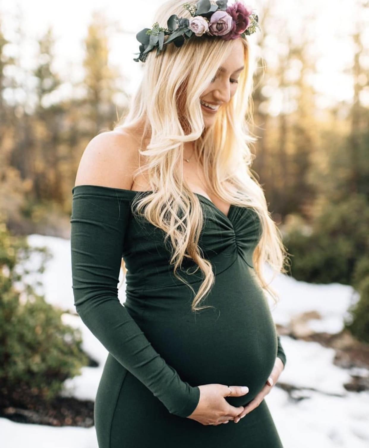 10 Winter Maternity Dresses You Need For An Amazing Photo Shoot