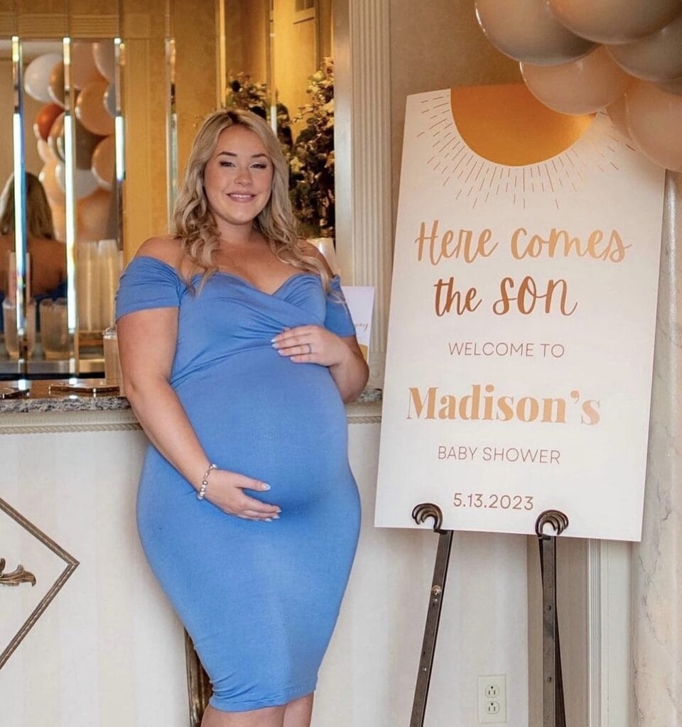 Off the Shoulder Sweetheart Maternity Dress with Short Sleeves